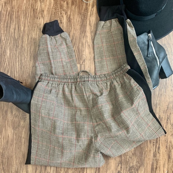 June and Hudson women’s joggers - Picture 9 of 9